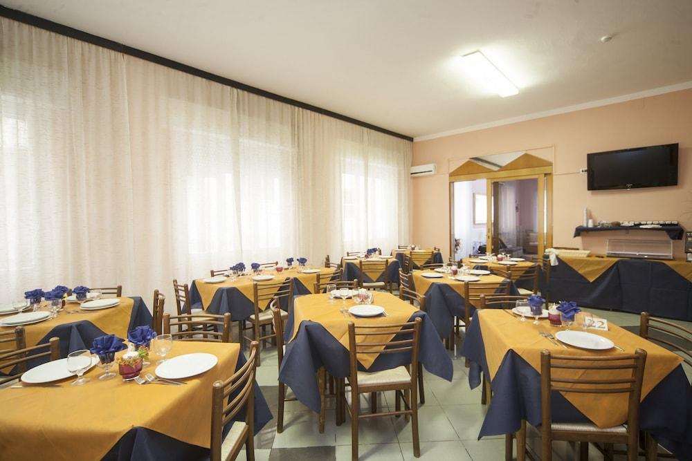 Hotel Eliseo Ріміні Екстер'єр фото