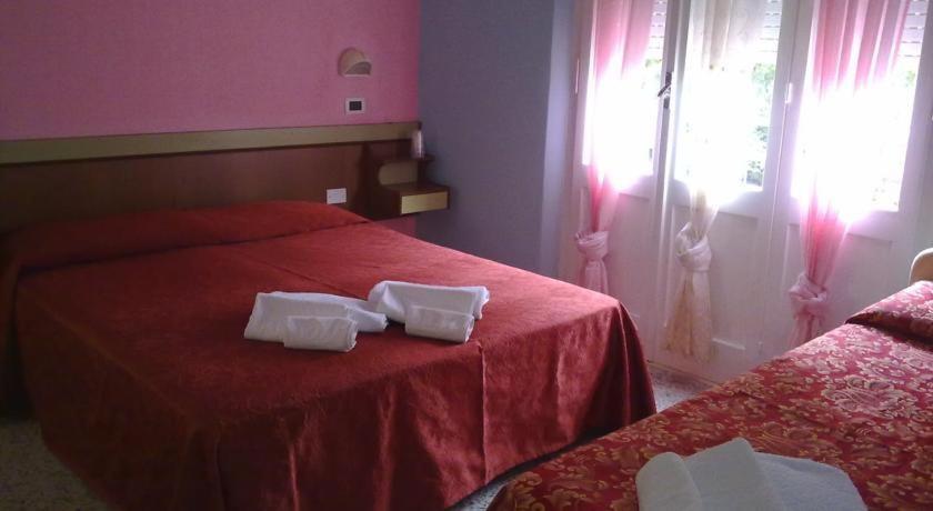 Hotel Eliseo Ріміні Екстер'єр фото